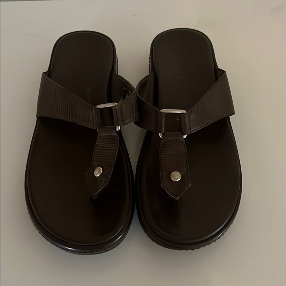 Louis vuitton sandals